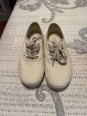 Vans Authentic in beige women’s 7